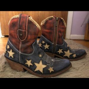 Liberty Black size 7